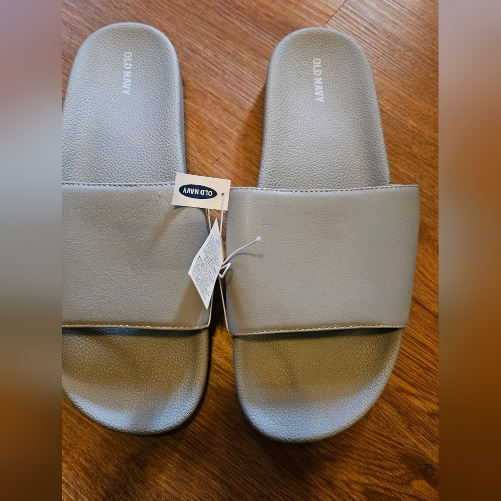 Old Navy Gray Slide Sandals Men's Size 13.